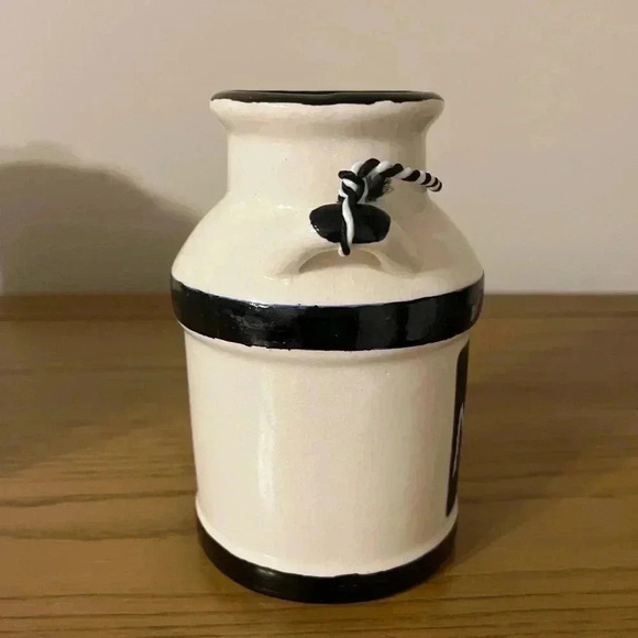 Ceramic milk jar decor - Picture 2 of 3